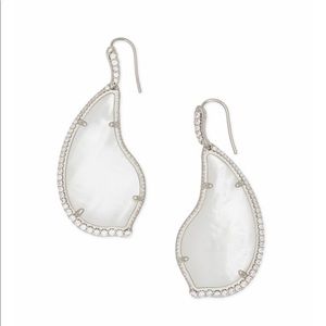 NWT Kendra Scott Tinley Silver Drop Earrings